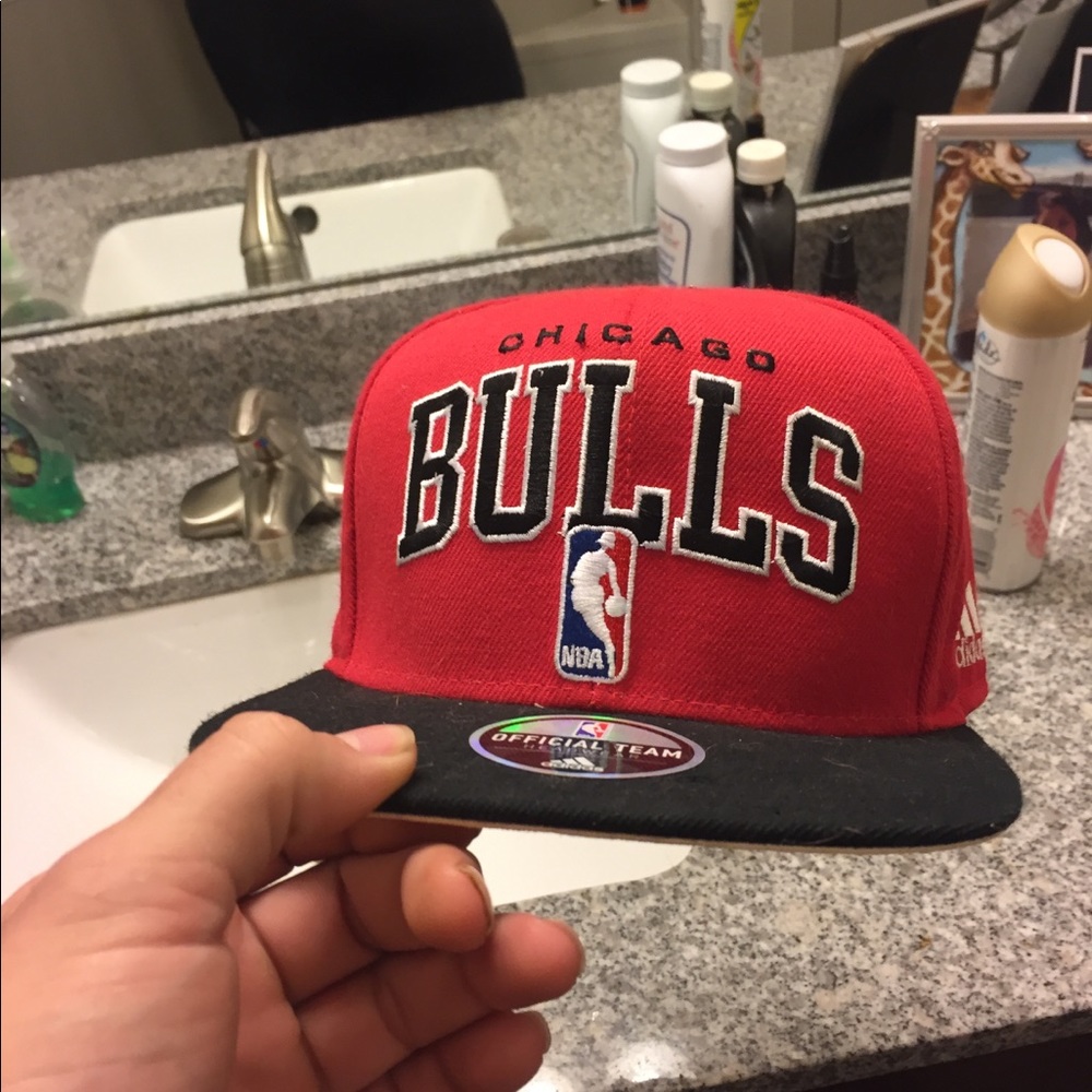 Chicago bulls snap back hat